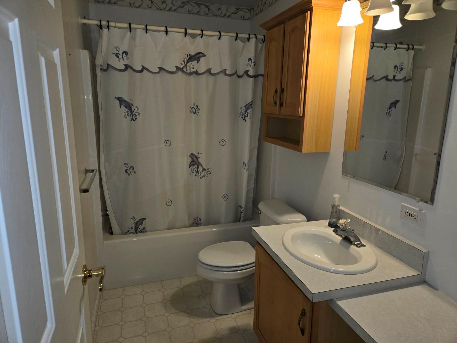 1407 Middle Road #203, Calverton, New York image 7