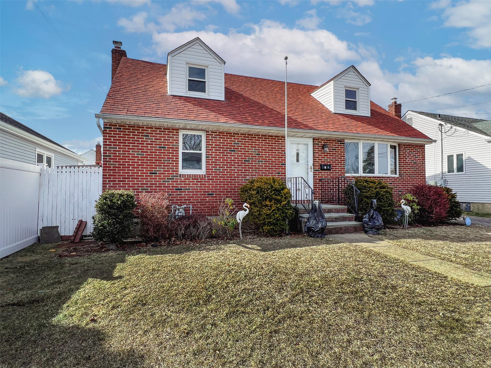 70 Bruce Avenue, Hicksville, New York image 2