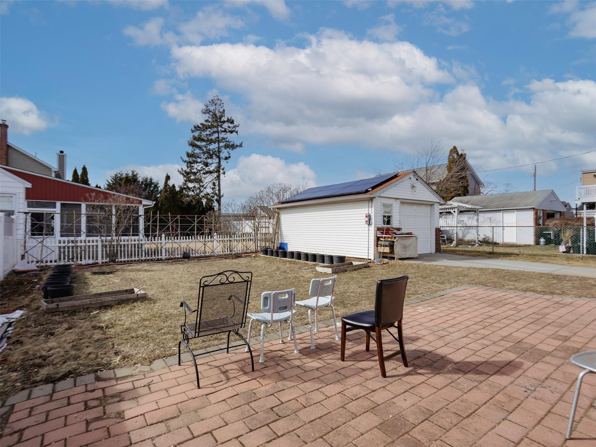 70 Bruce Avenue, Hicksville, New York image 22