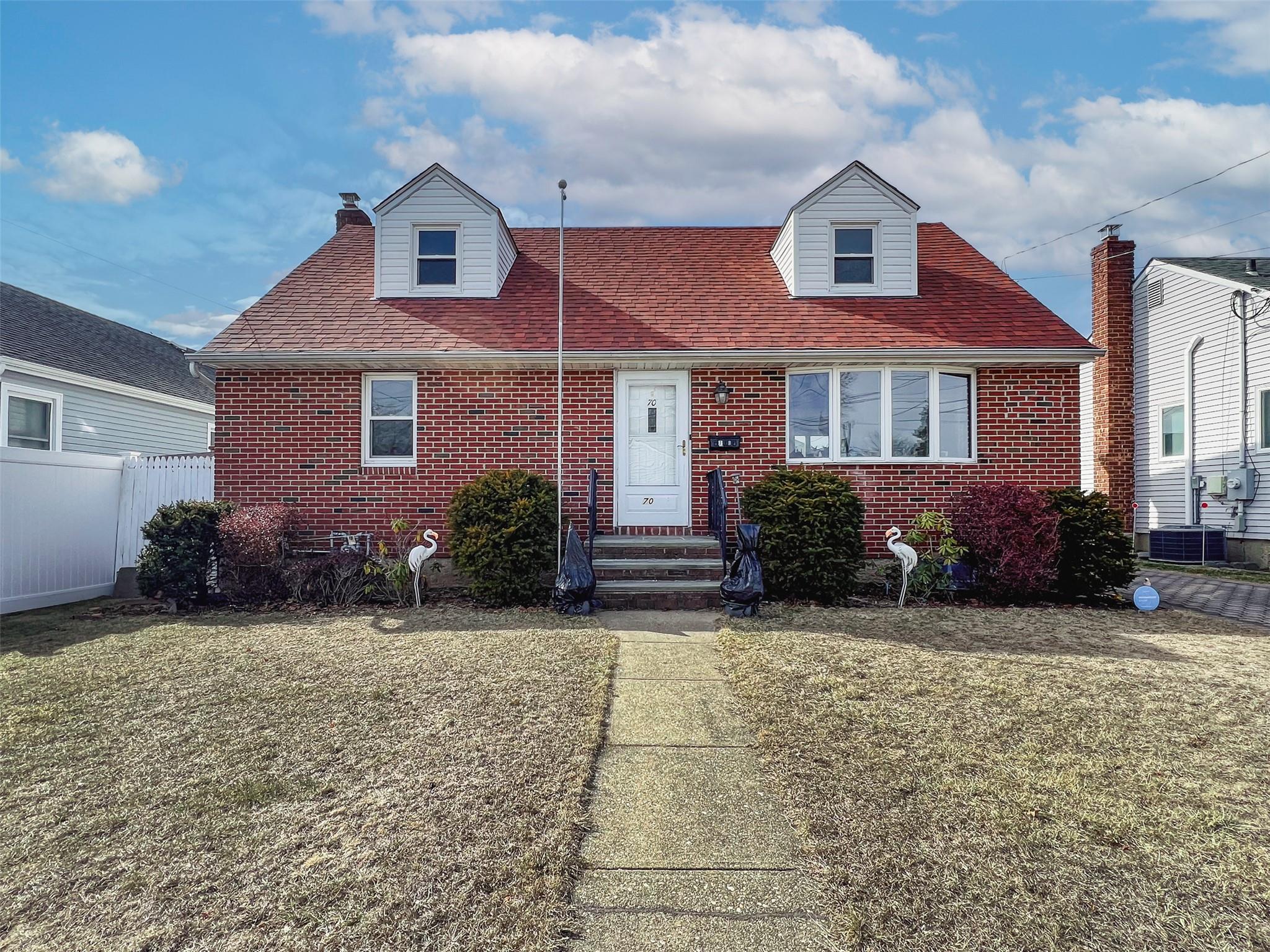 70 Bruce Avenue, Hicksville, New York image 1