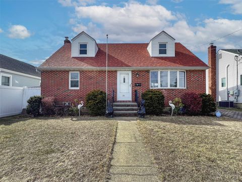 70 Bruce Avenue, Oyster Bay, NY 11801 - MLS#: 826262