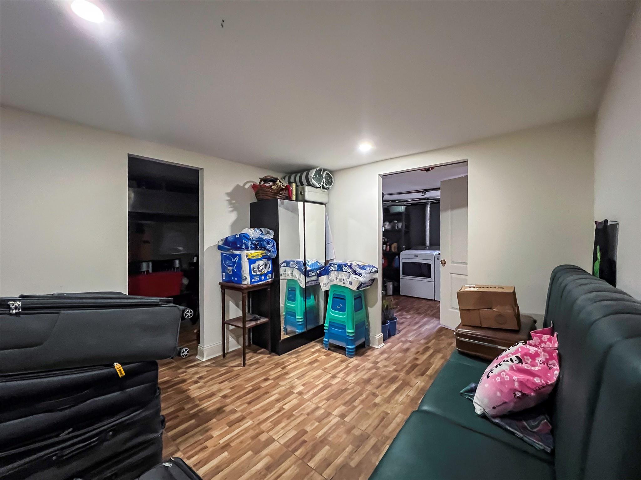 70 Bruce Avenue, Hicksville, New York image 21