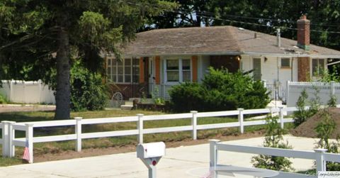 Photo of 741 Ocean Avenue, Bohemia, NY 11716 (MLS # 935681)