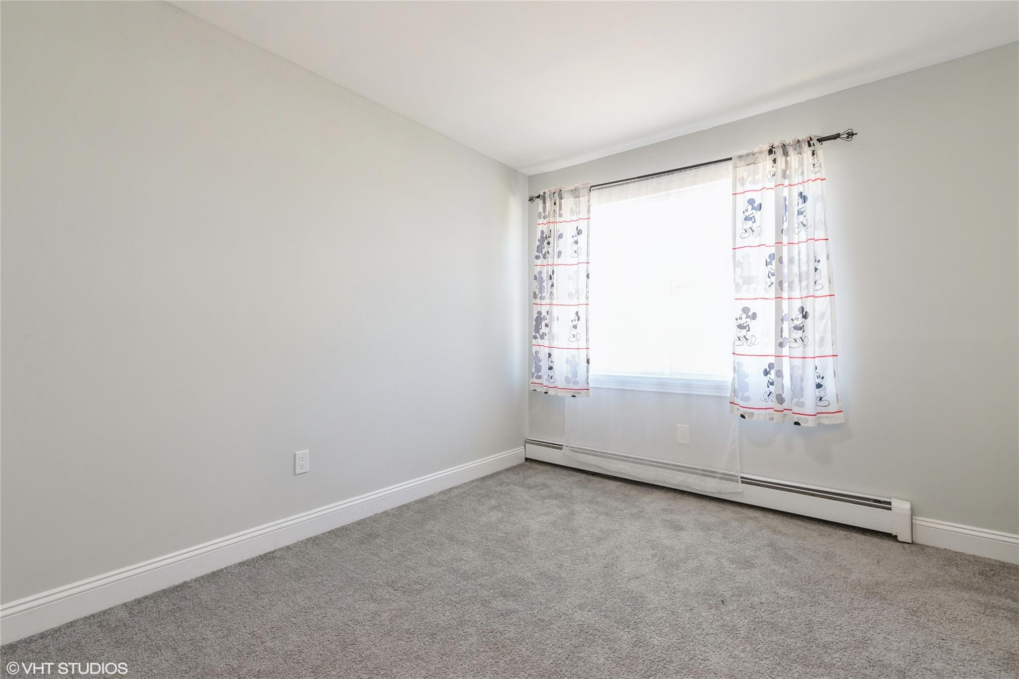 33 Sundown Drive, Bellport, New York image 13