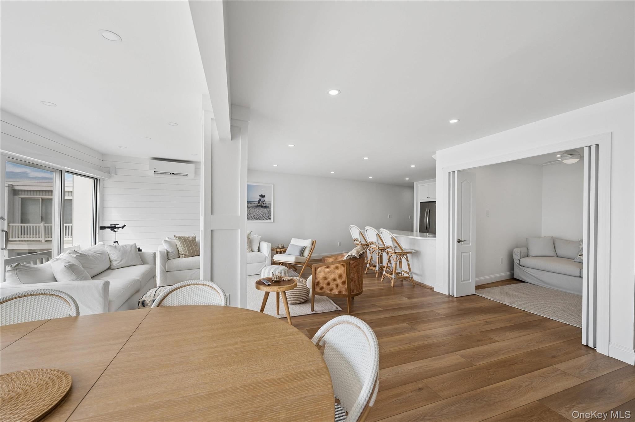 585 Dune Road B10-12