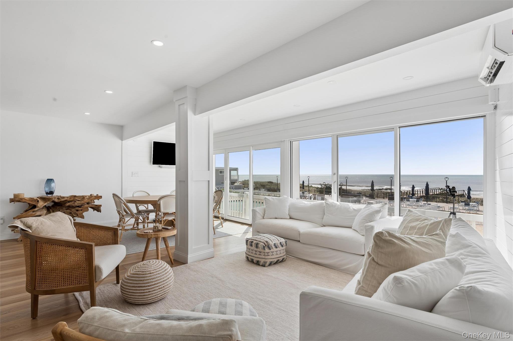 585 Dune Road B10-12
