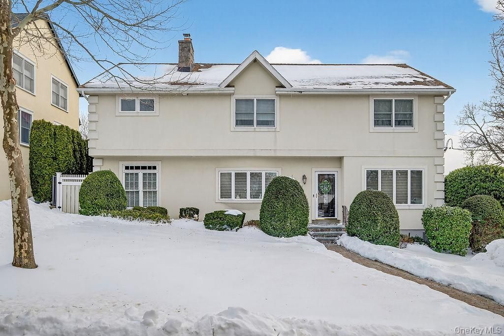 Photo of 1309 Shelbourne Avenue, Mamaroneck, NY 10543 (MLS # 955066)