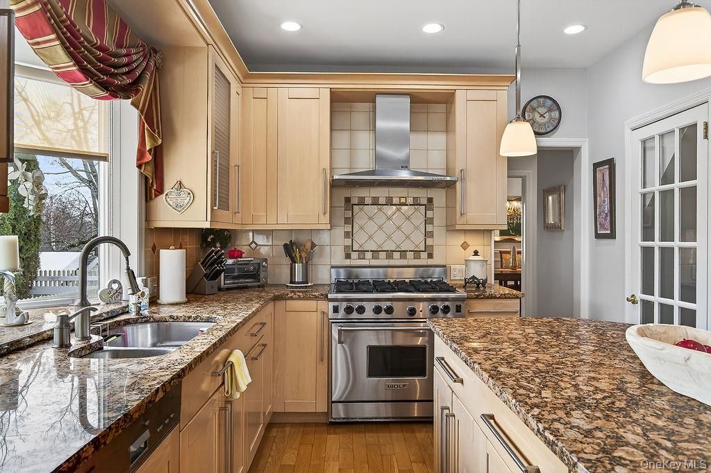 Photo of 1309 Shelbourne Avenue, Mamaroneck, NY 10543 (MLS # 955066)