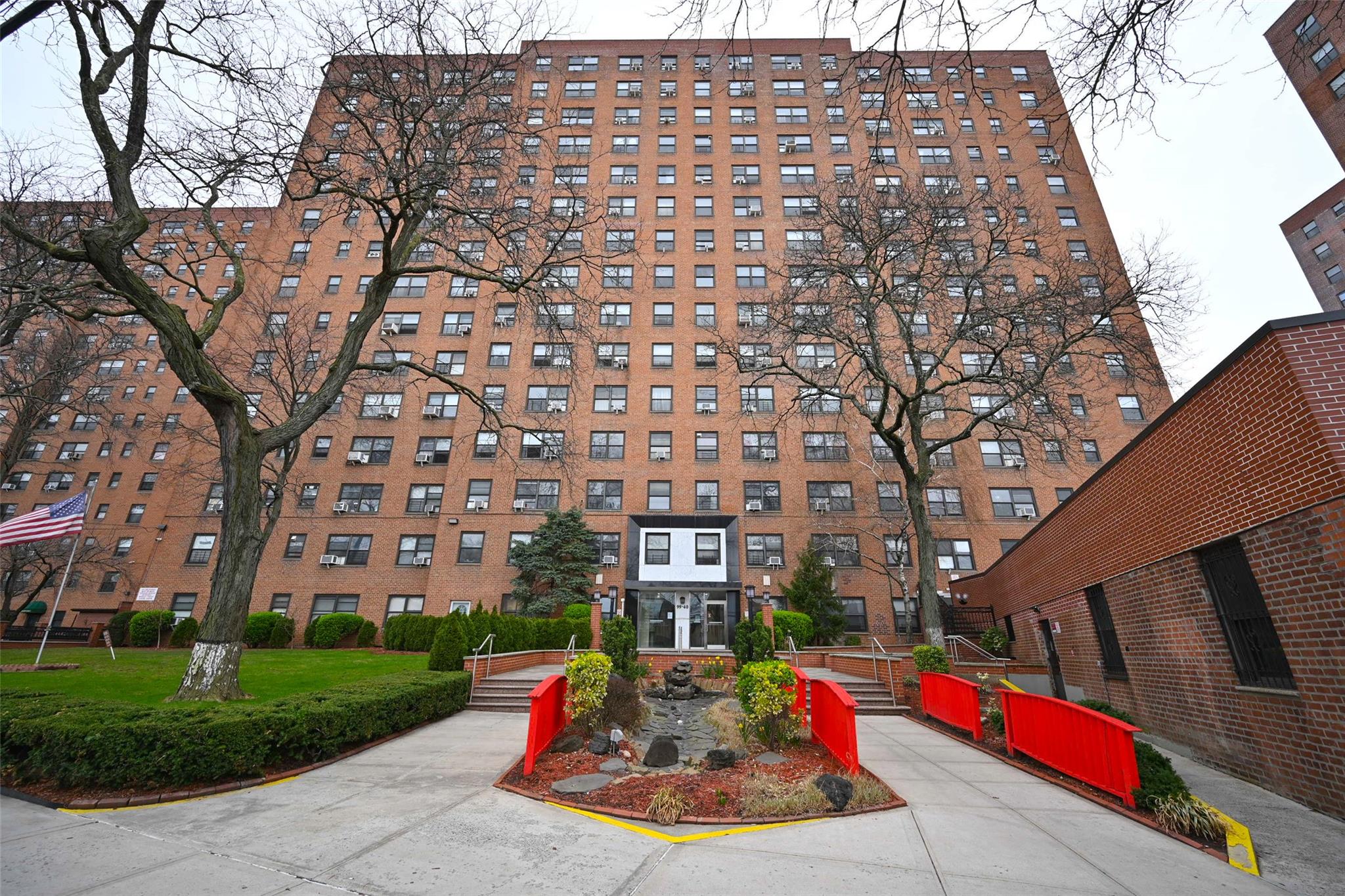 99-60 63rd Road #9Y, Rego Park, New York image 1