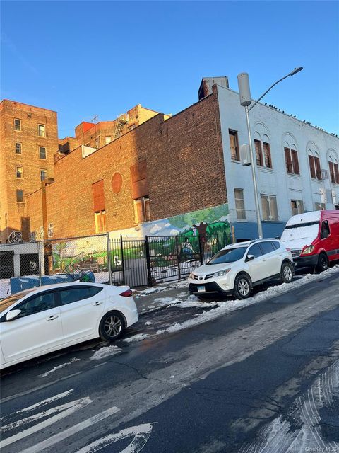 1925 Grand Concourse Bronx NY 10453