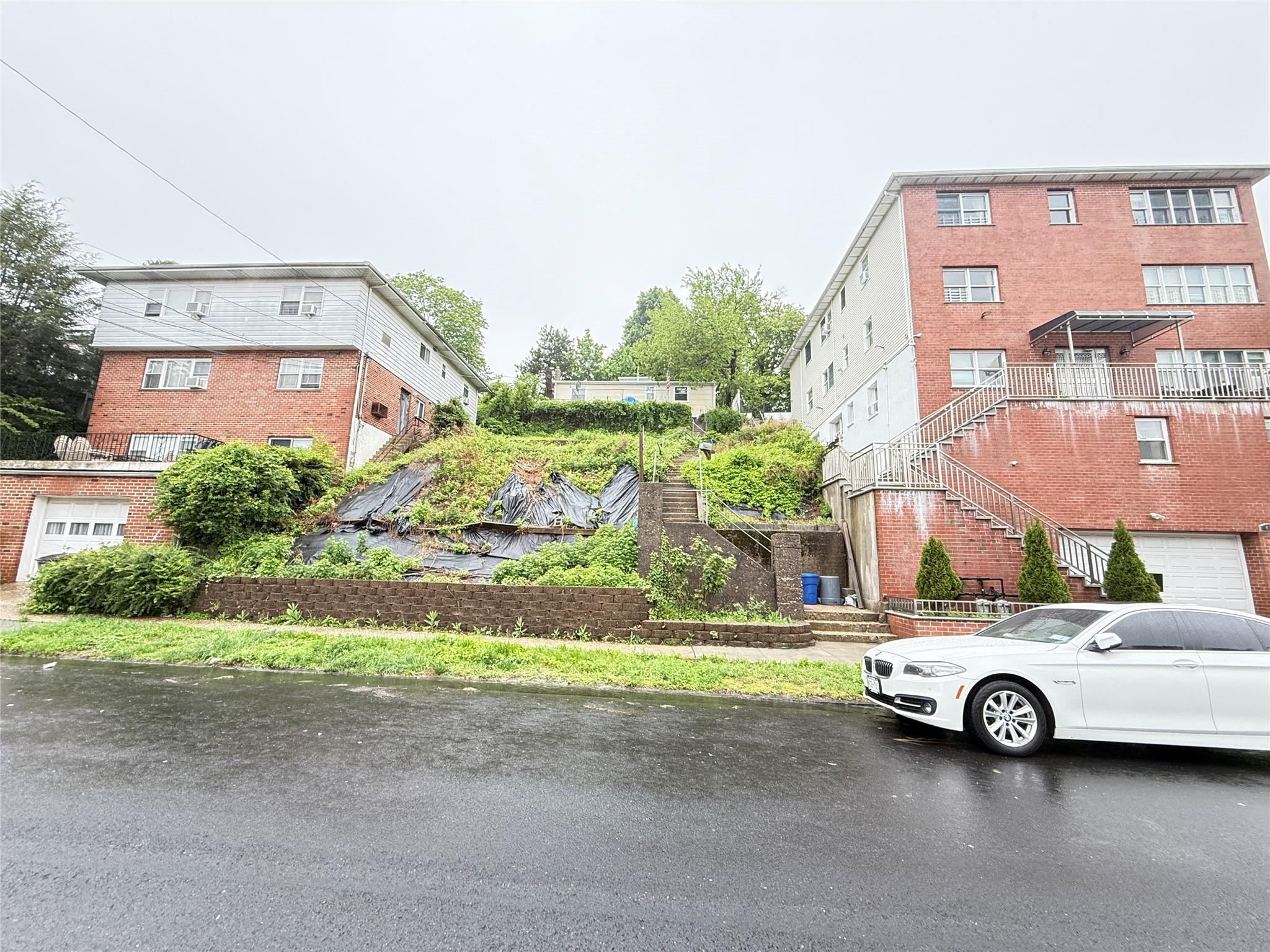 37 New Avenue