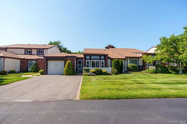 1205 GOTHAM DR, SAINT JAMES, NY 11780 - Image c3bd362aaf75c55841768f4b292fbffc/806313908