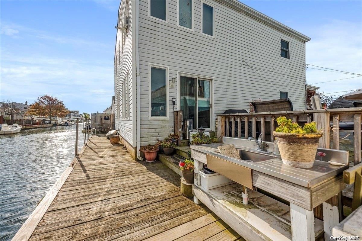 718 S 9th Street, Lindenhurst, New York image 20