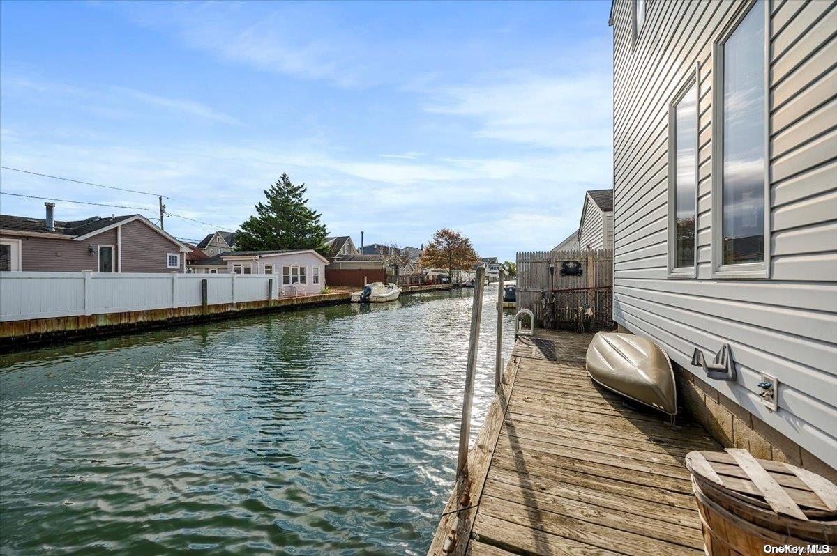 718 S 9th Street, Lindenhurst, New York image 19