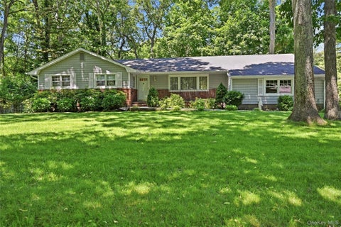 Homes For Sale - 34 Bolan Drive<br/> Huntington Station, NY 11746