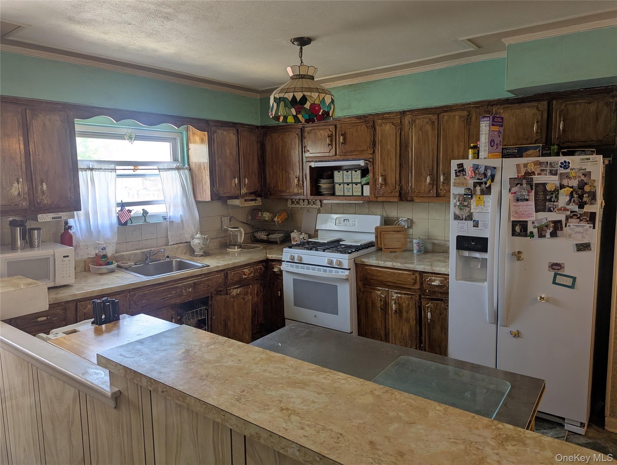 3016 Lawton Avenue - Photo 2