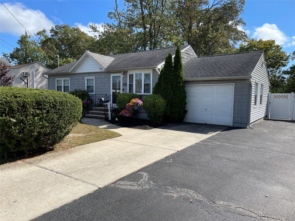 Photo of 1321 7th Street, West Babylon, NY 11704 (MLS # 921930)