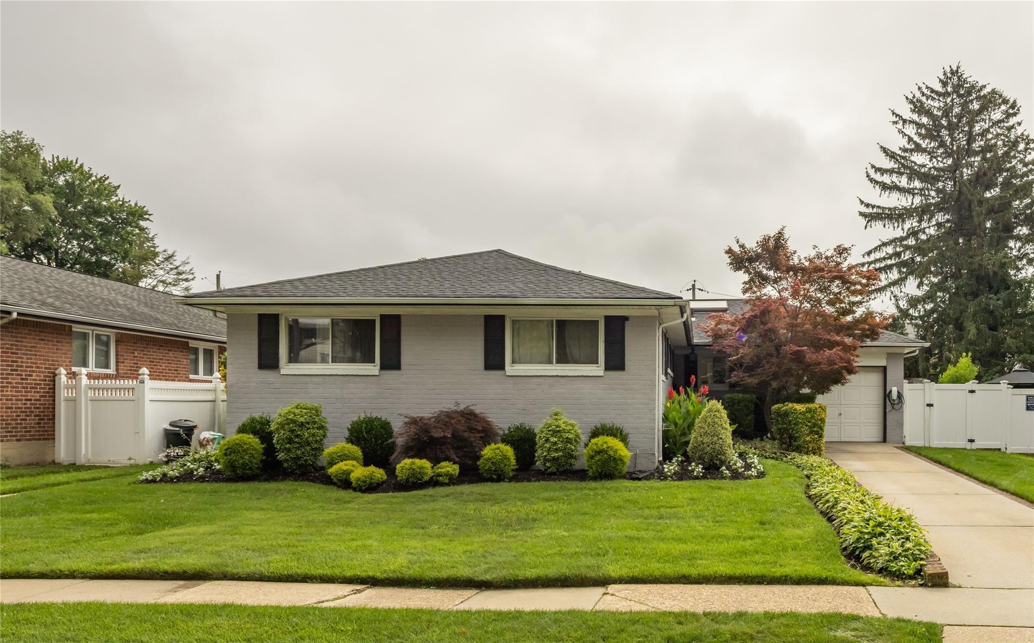 66 Central Park Road