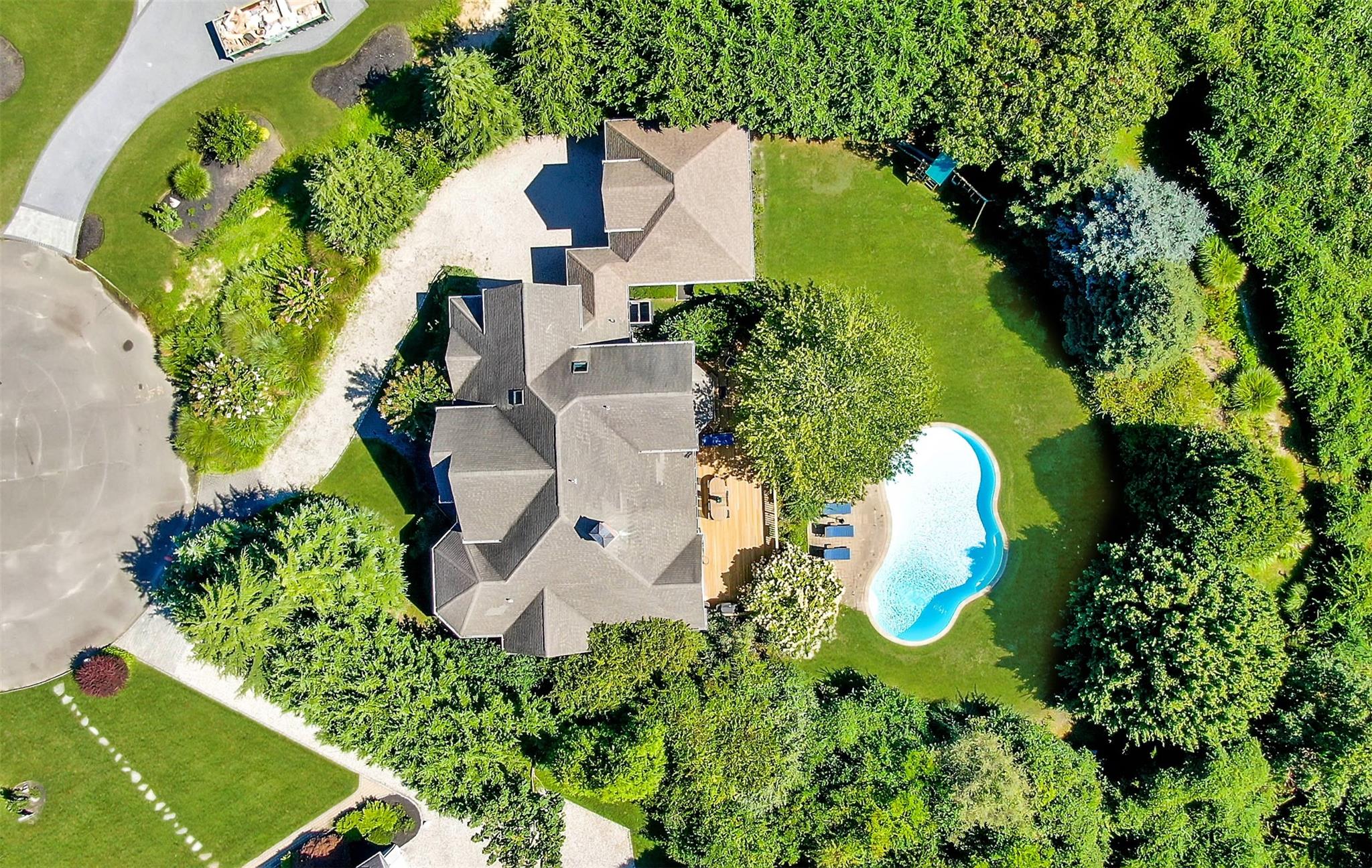 155 Caiola Court, Greenport, New York image 32