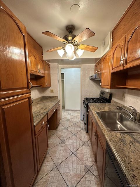 Homes For Sale - 153-25 88th Street #4B<br/> Howard Beach, NY 11414