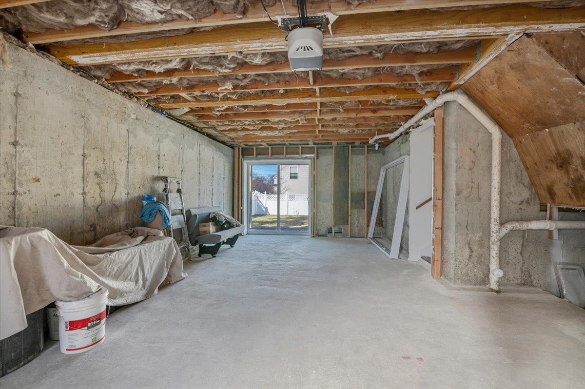 2302 Hampton Avenue, Seaford, New York image 31