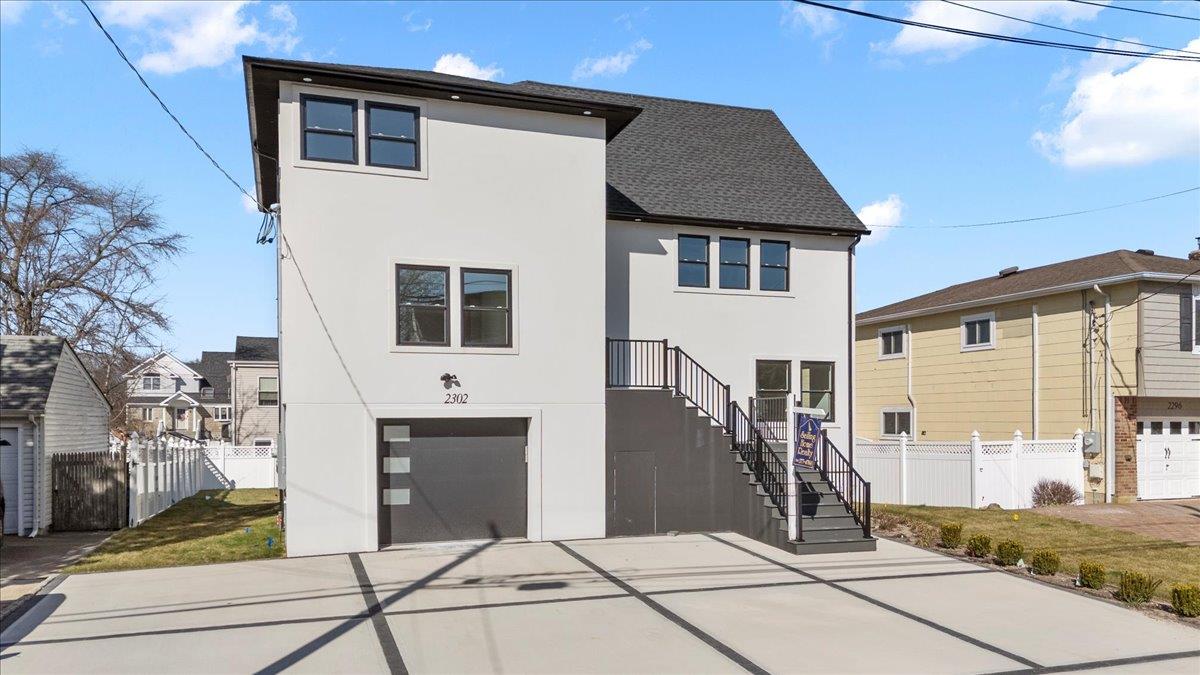 2302 Hampton Avenue, Seaford, New York image 40