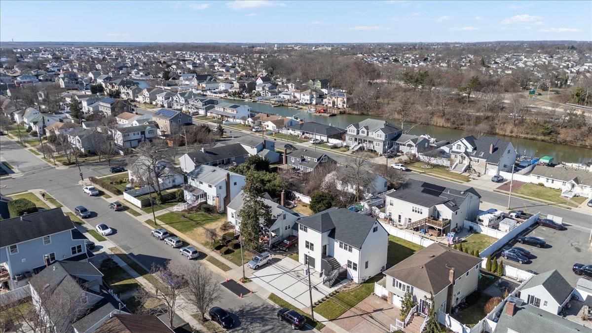 2302 Hampton Avenue, Seaford, New York image 39