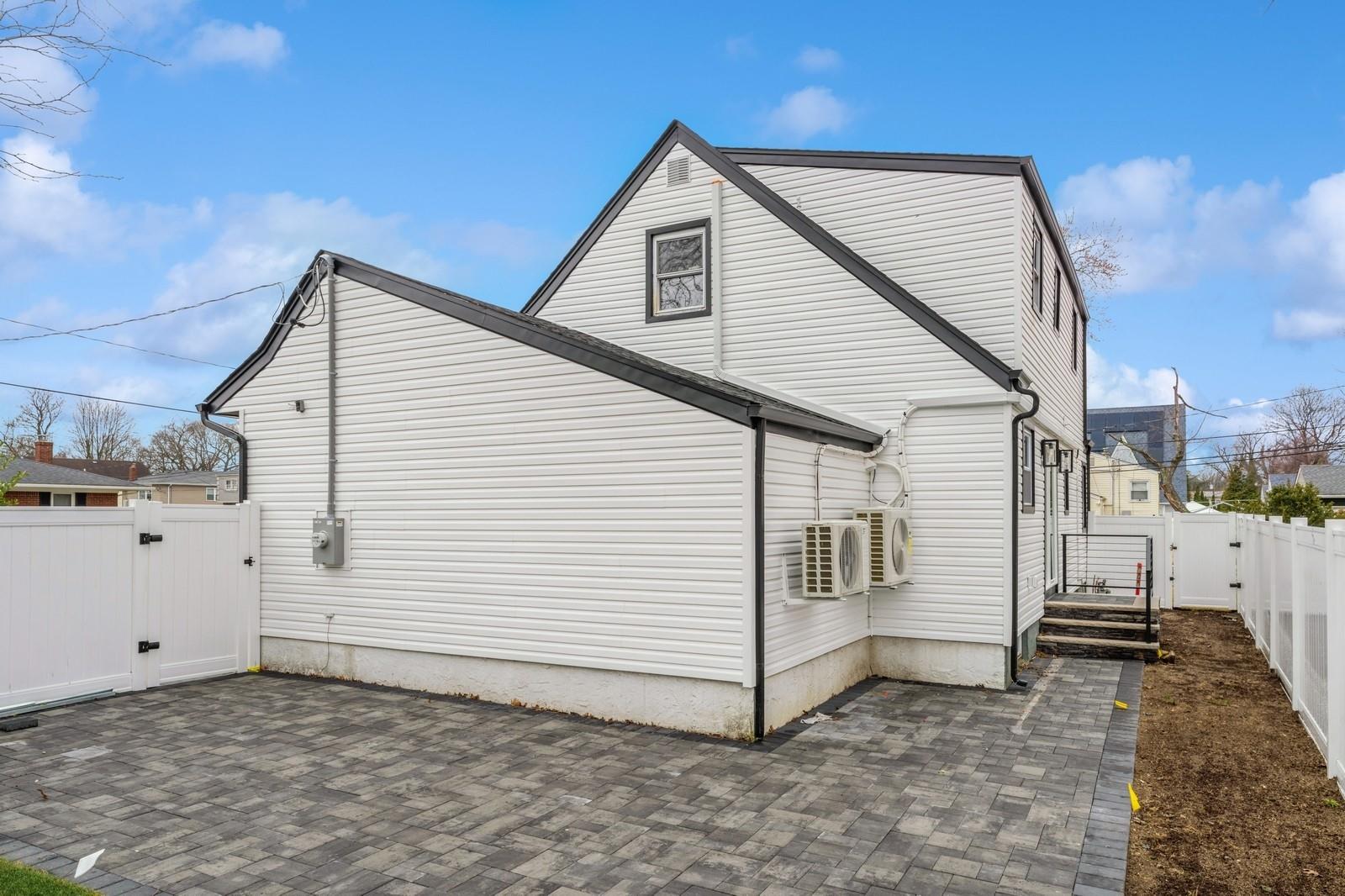 506 N Hopatcong Avenue, West Hempstead, New York image 4