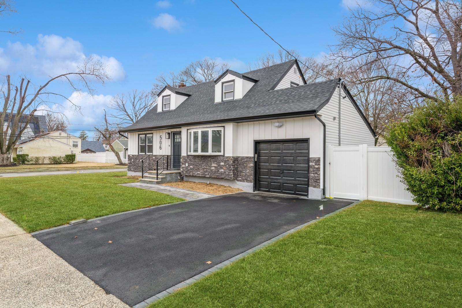 506 N Hopatcong Avenue, West Hempstead, New York image 2