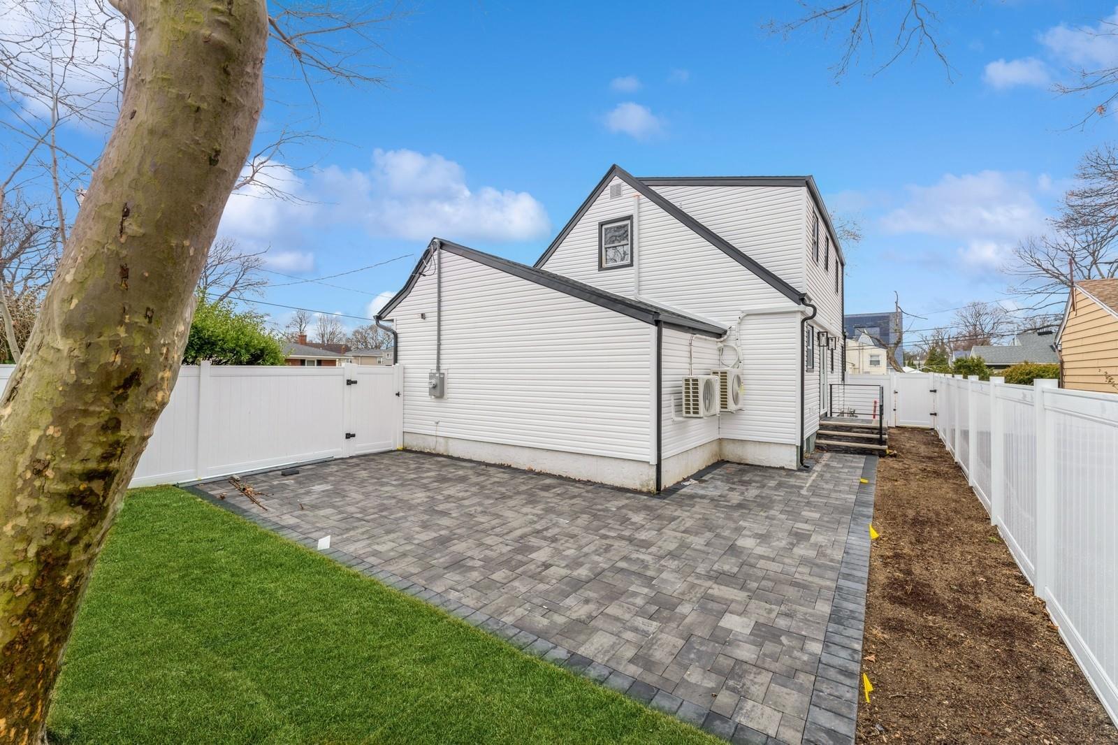 506 N Hopatcong Avenue, West Hempstead, New York image 3