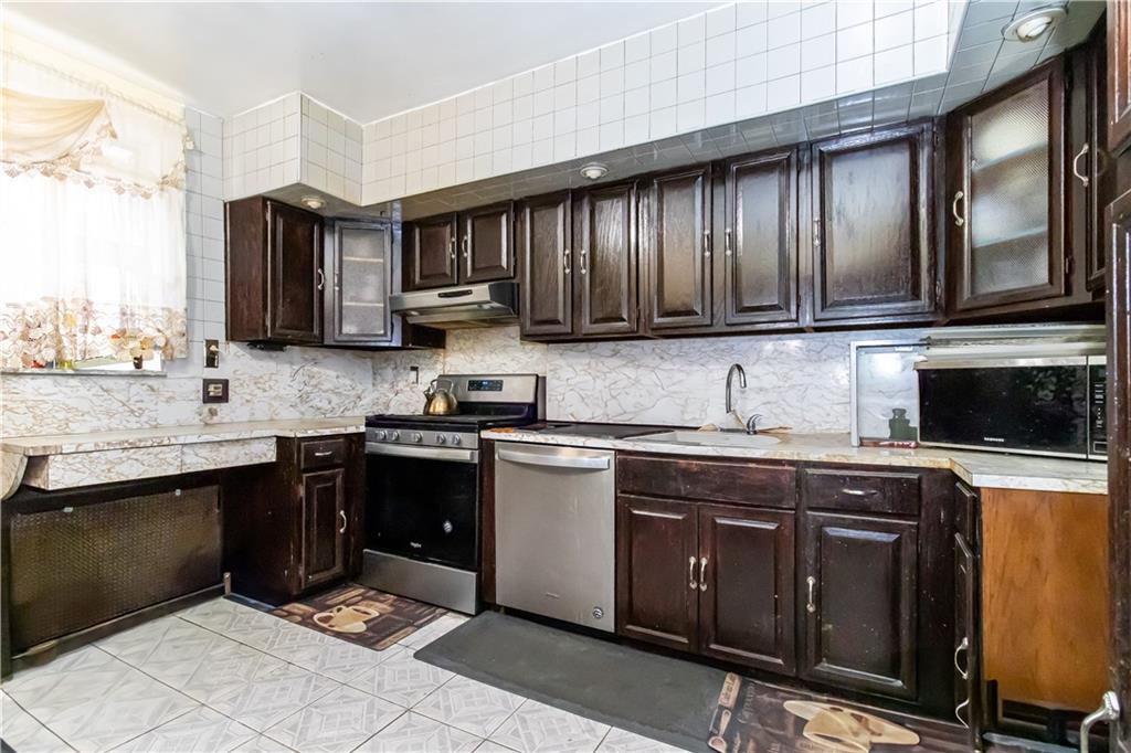 1540 E 45th Street, Brooklyn, New York image 8