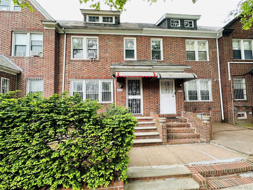 Photo of 33-33 72nd Street, Jackson Heights, NY 11372 (MLS # 1000335)