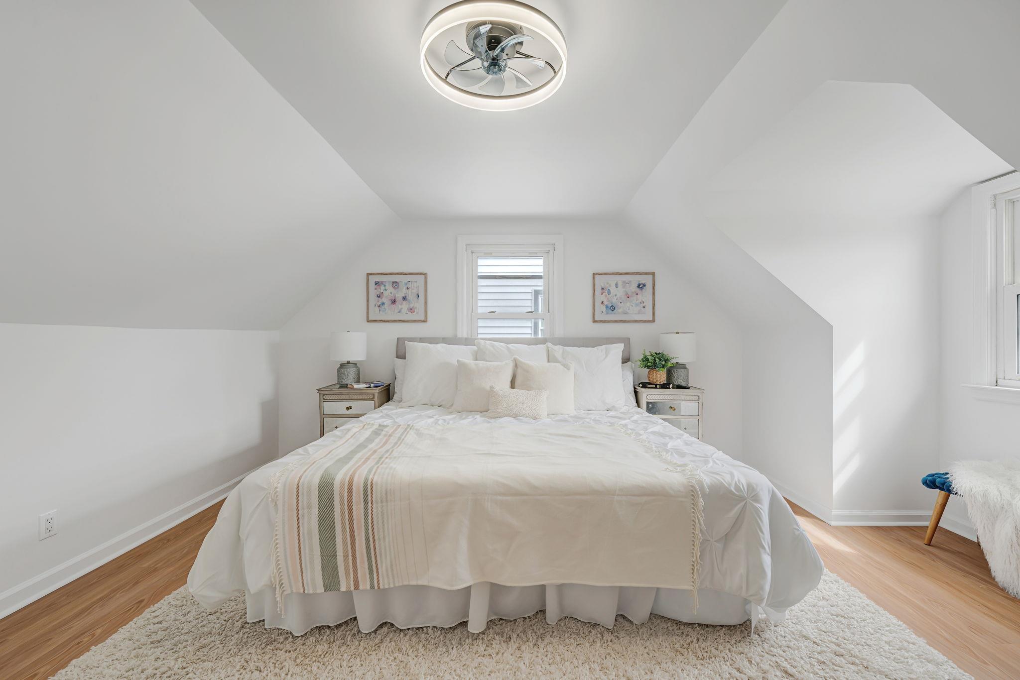 379 White Rd Mineola Rd, Mineola, New York image 10