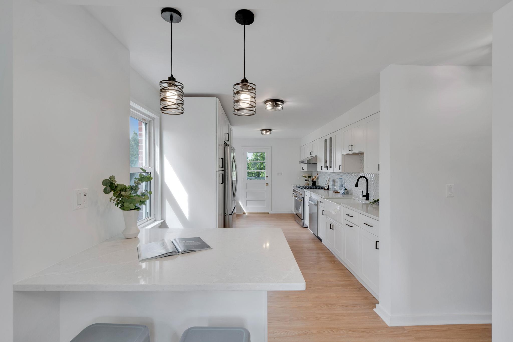 379 White Rd Mineola Rd, Mineola, New York image 7