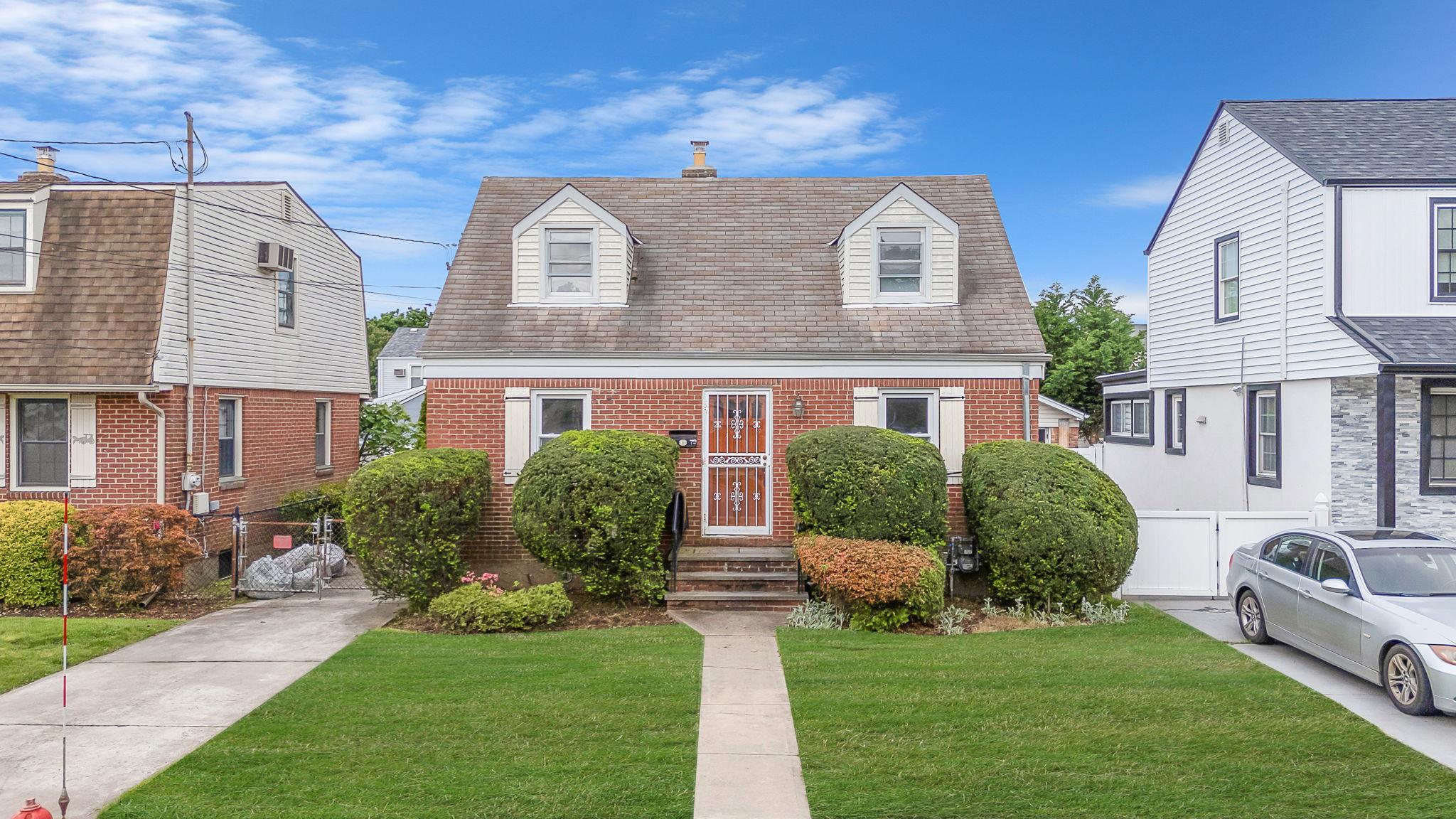 379 White Rd Mineola Rd, Mineola, New York image 1