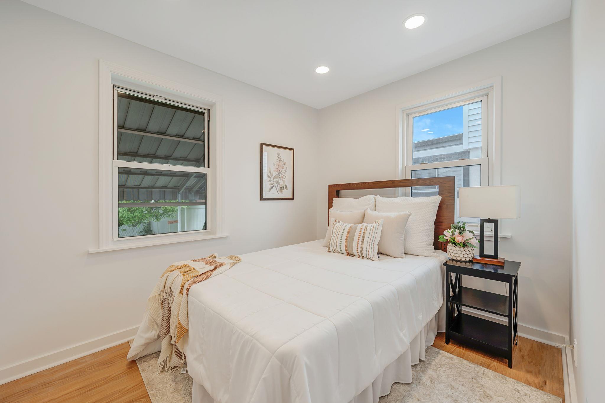 379 White Rd Mineola Rd, Mineola, New York image 4