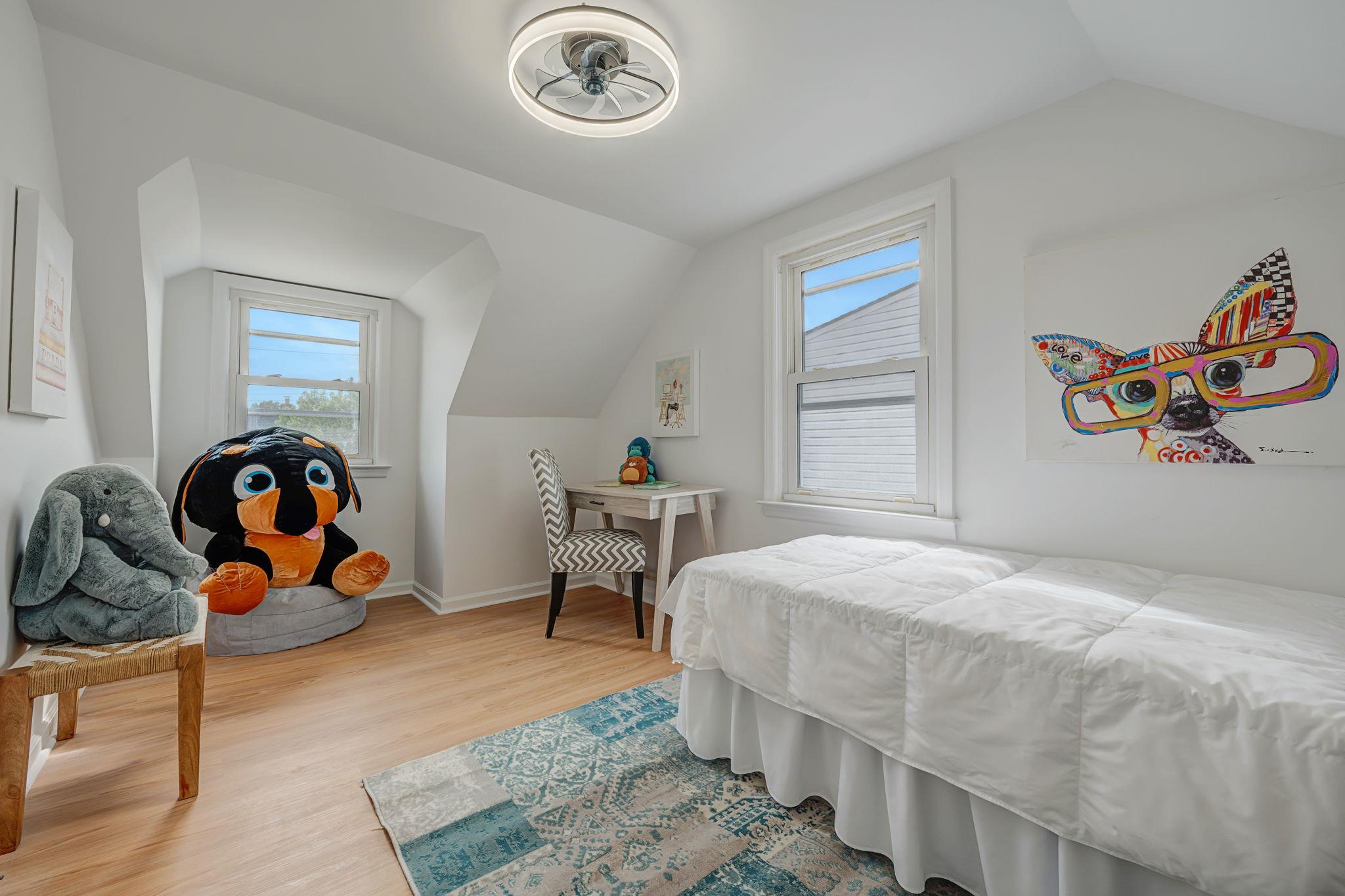 379 White Rd Mineola Rd, Mineola, New York image 11