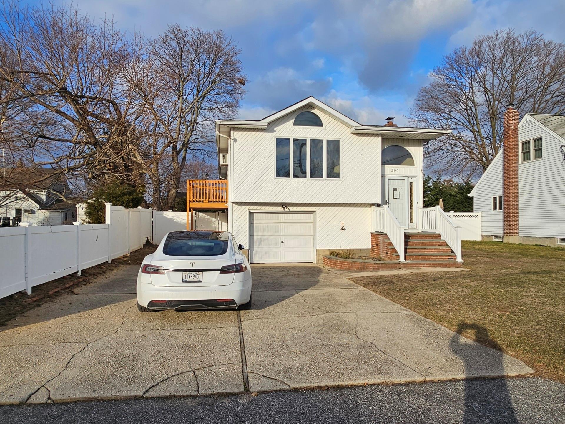 390 37th Street, Lindenhurst, New York image 2