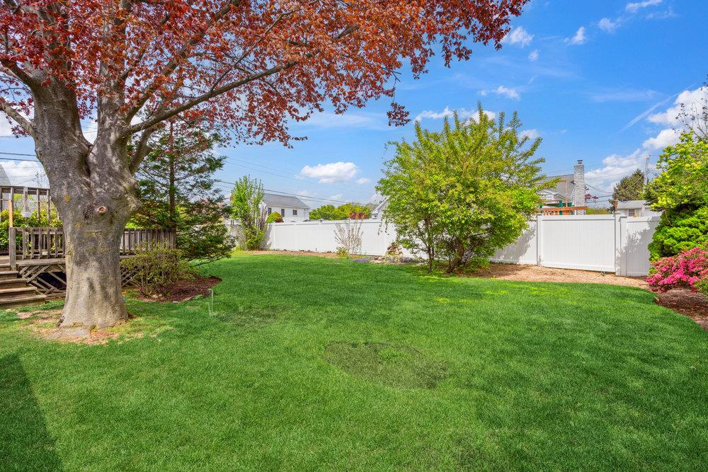 348 N Rutherford Avenue, Massapequa, New York image 23