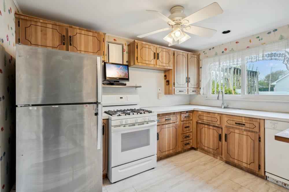 348 N Rutherford Avenue, Massapequa, New York image 12