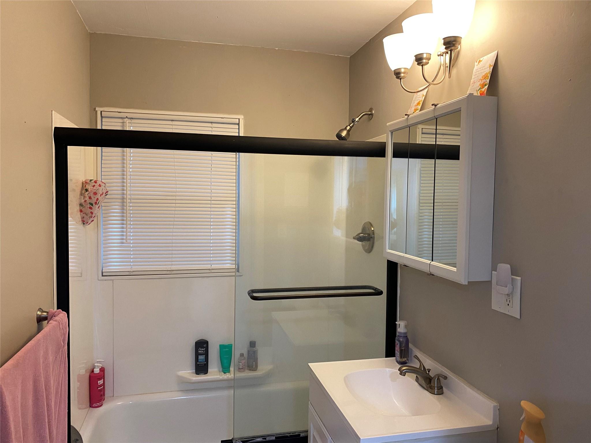 115 Wolcott Rd, Levittown, New York image 5