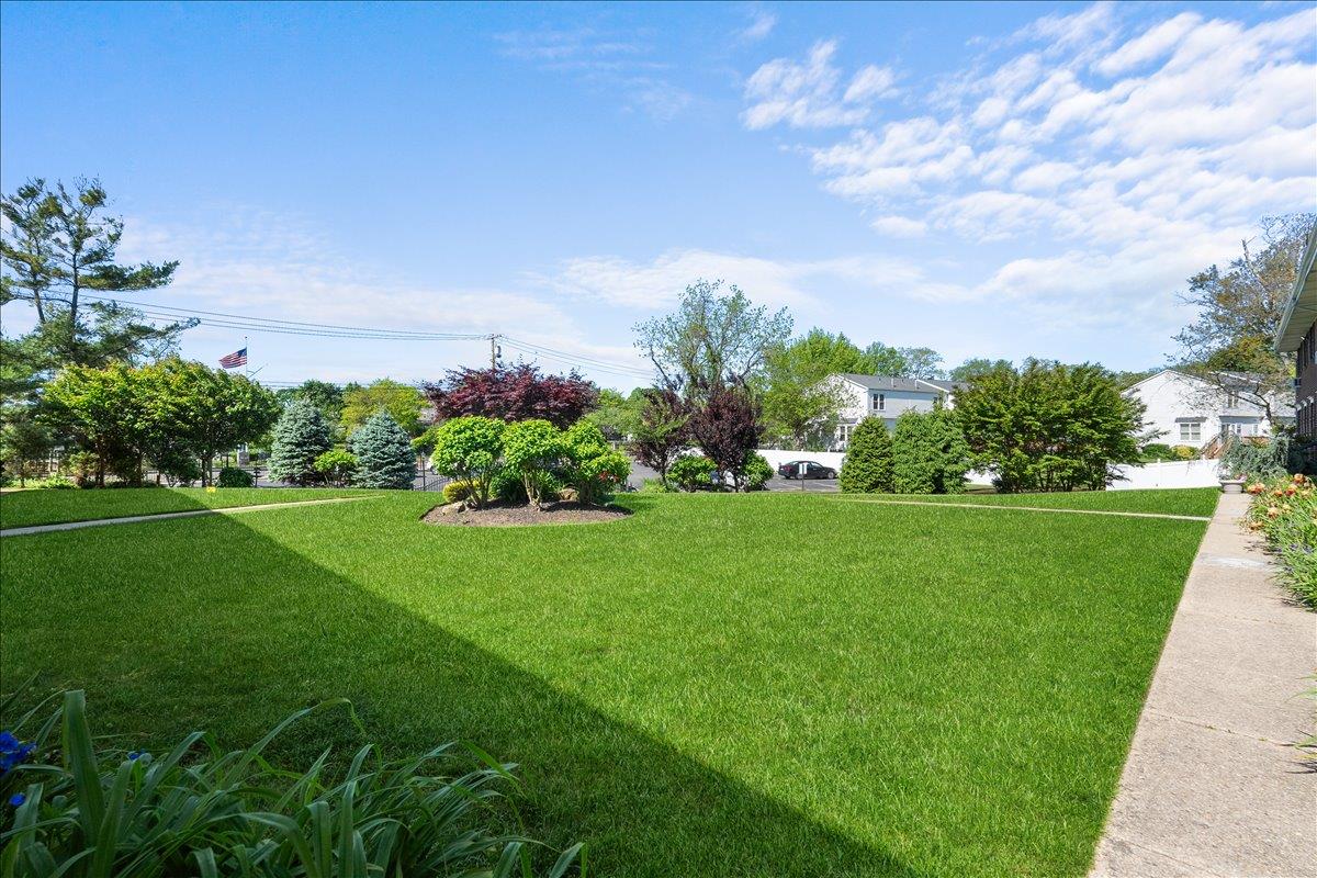 200 Merrick Road #Q, Amityville, New York image 5