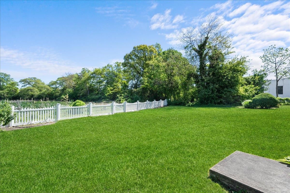200 Merrick Road #Q, Amityville, New York image 23