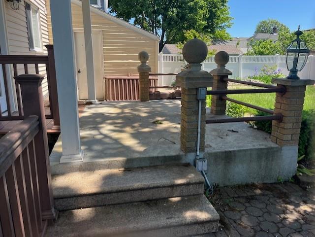 111 Raff Avenue, Mineola, New York image 16
