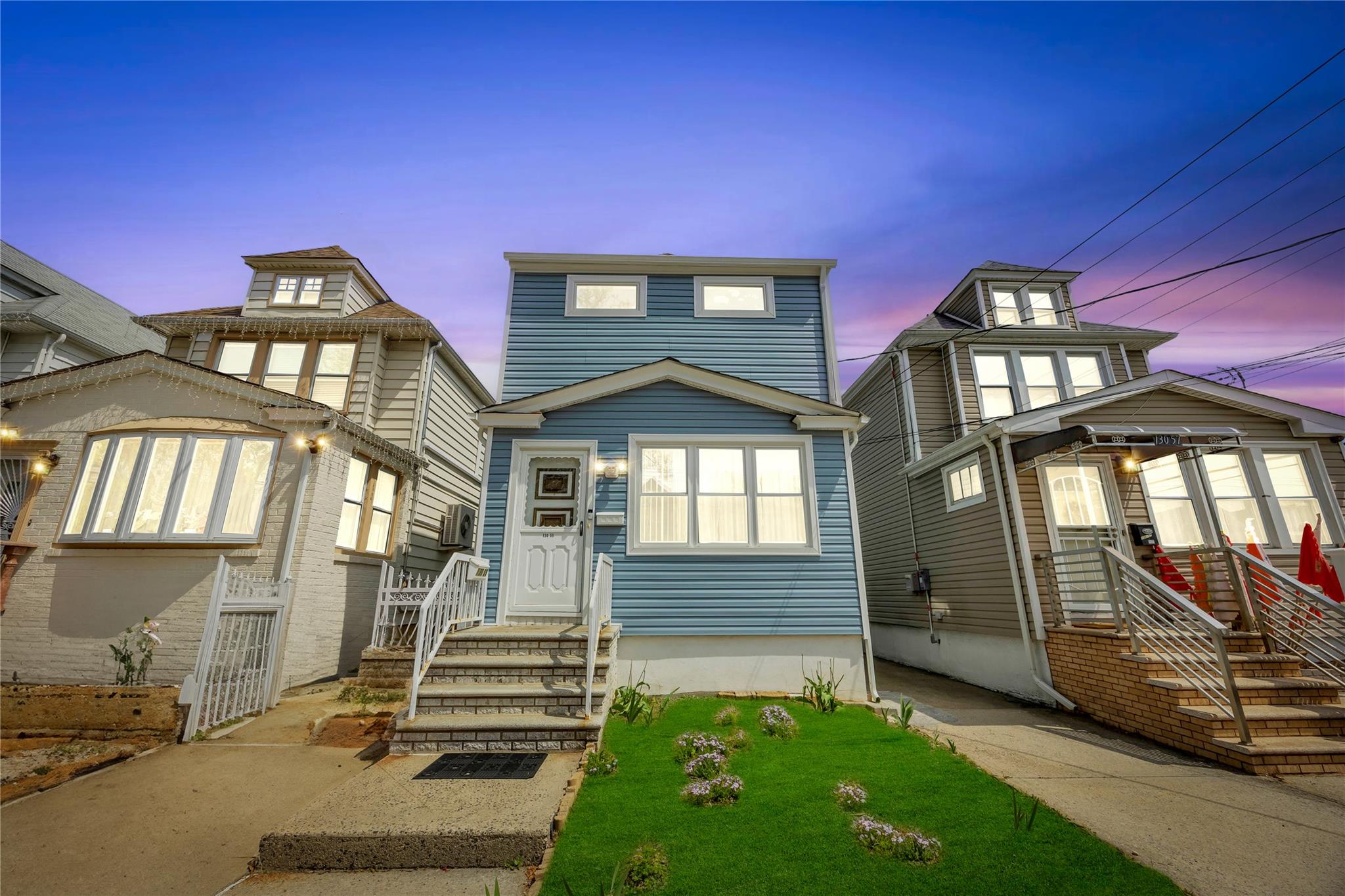 116th Street, South Ozone Park, Queens, NY - 3 Bedrooms  
2 Bathrooms  
5 Rooms - 