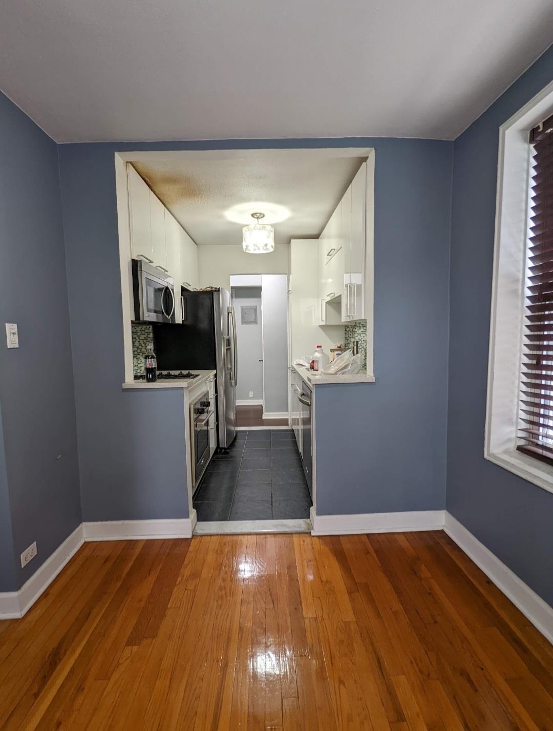 Property for Sale at Yellowstone Blvd Blvd C-12, Forest Hills, Queens, NY - Bedrooms: 1 
Bathrooms: 1 
Rooms: 5  - $285,000