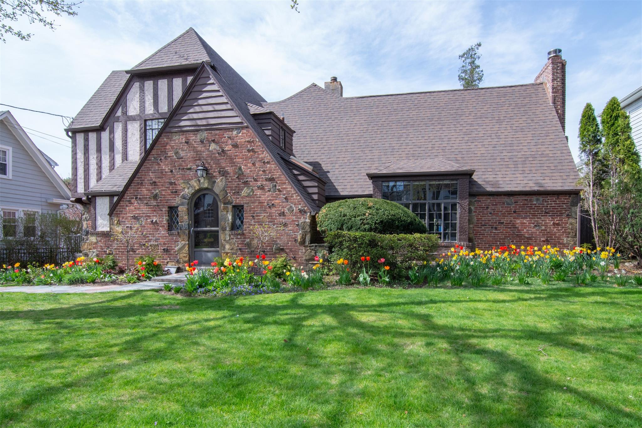 125 Reed Avenue, Pelham, New York image 1