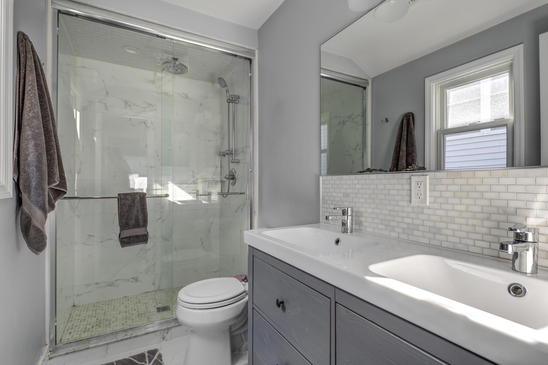 1 N Bayview Avenue, Port Washington, New York image 19