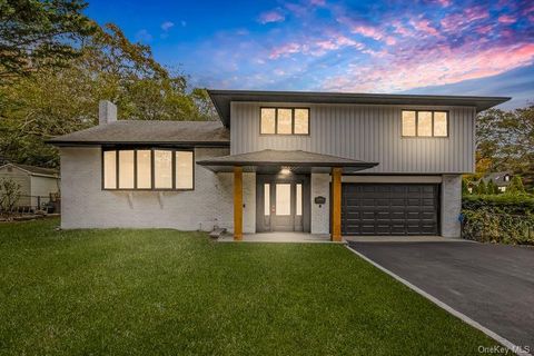 Photo of 7 Gillette Avenue, Patchogue, NY 11772 (MLS # 930859)