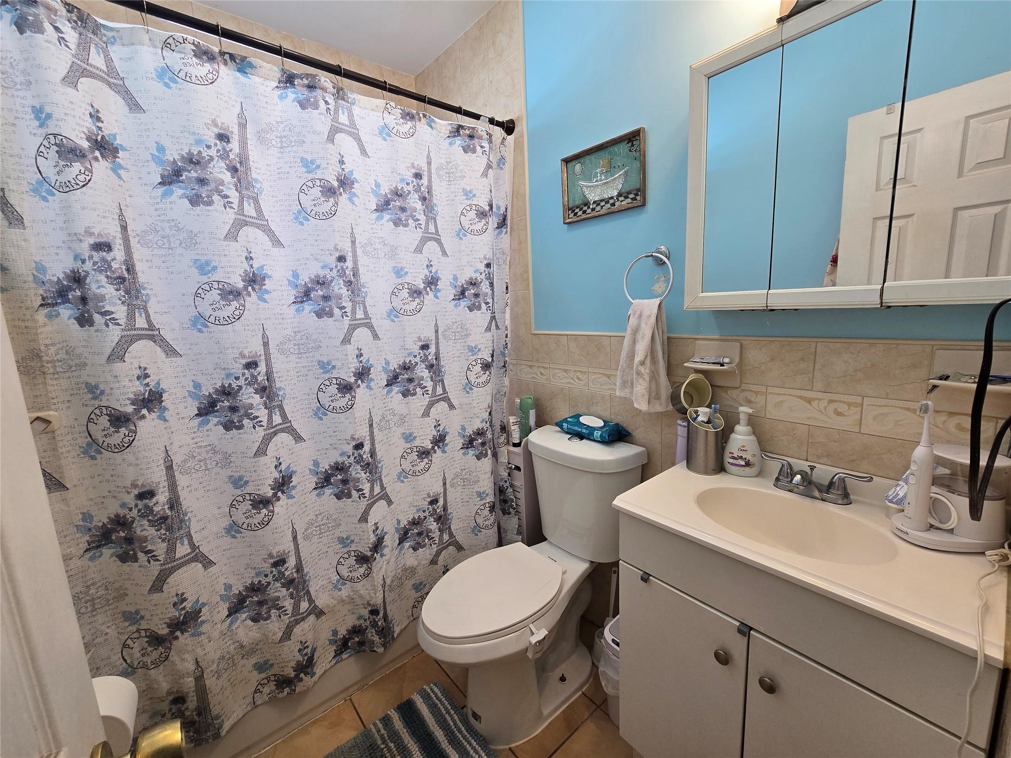 221-15 112th Avenue, Queens Village, New York image 10